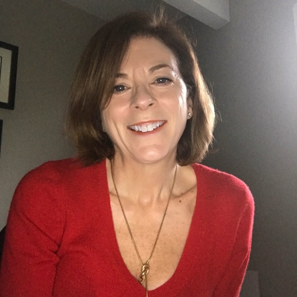 Meet your Posher, Julie - Picture 1 of 1